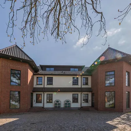 Kranichruh Im Gutshaus - Ihr Rueckzugsort In Der Apartman *